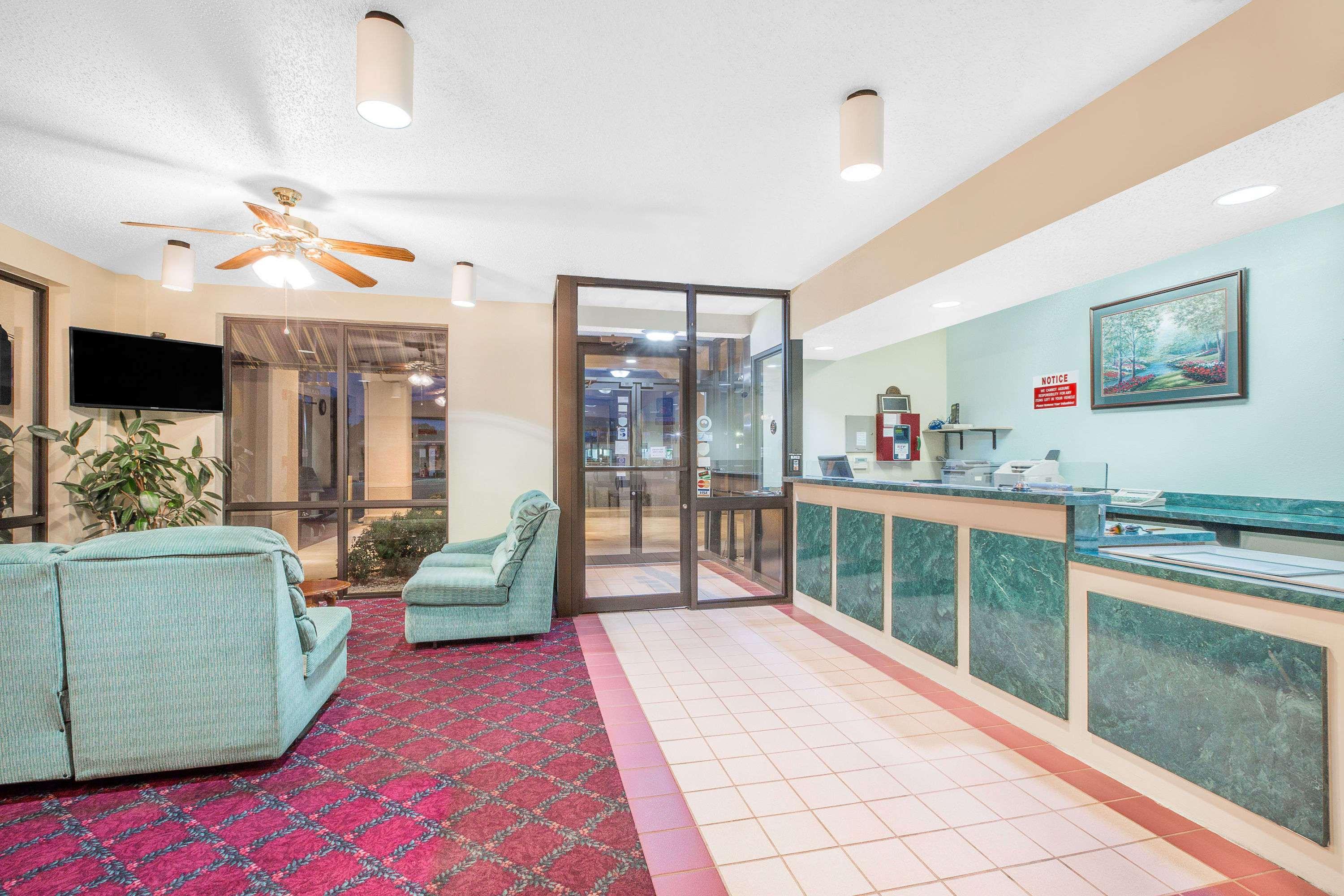 Days Inn By Wyndham N Little Rock East Норт-Літл-Рок Екстер'єр фото