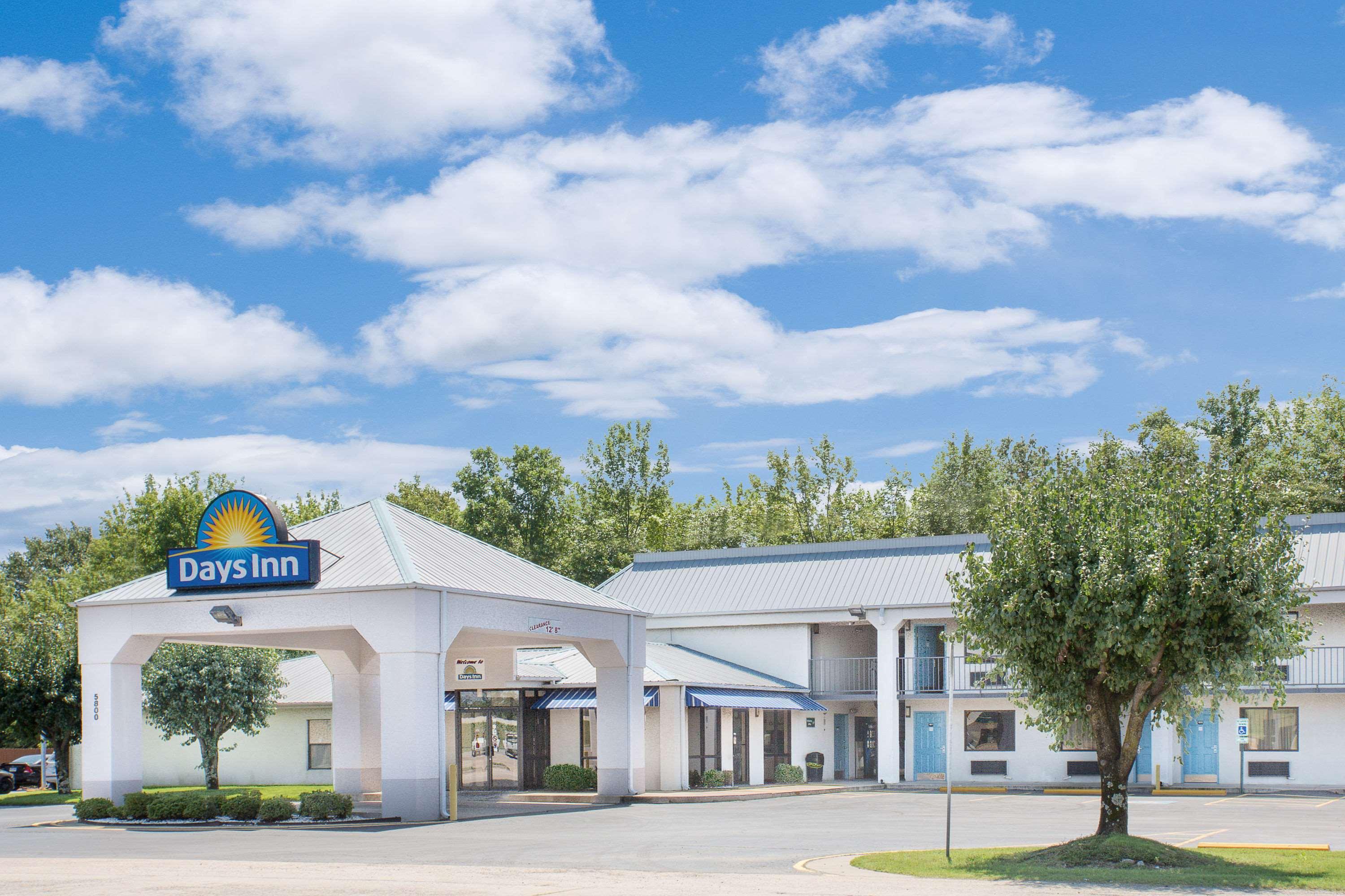 Days Inn By Wyndham N Little Rock East Норт-Літл-Рок Екстер'єр фото